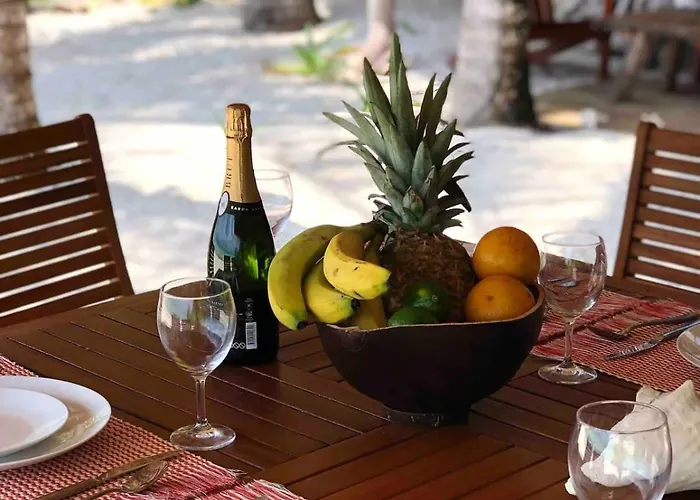Soliman Bay Beachfront Pousada *